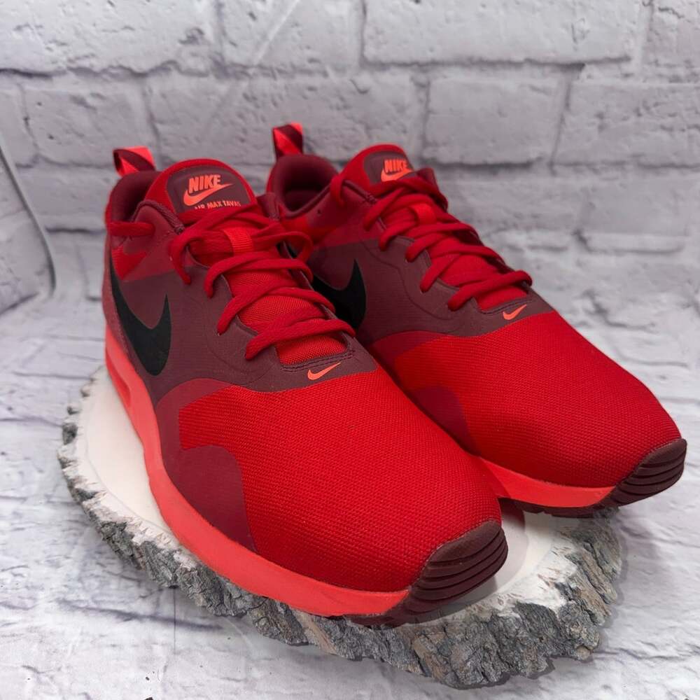 Nike Air Max Tavas Mens Running Training Shoes University Red Size 12.5 EUC